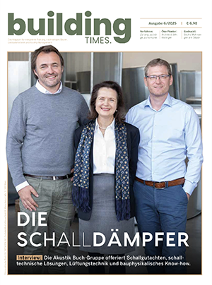 Drei Personen stehen lächelnd nebeneinander auf der Titelseite des Magazins "Building Times". Die Schlagzeile lautet "DIE SCHALLDÄMPFER".